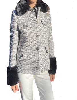 Chaqueta Cristina Barros chanel con pelo beige